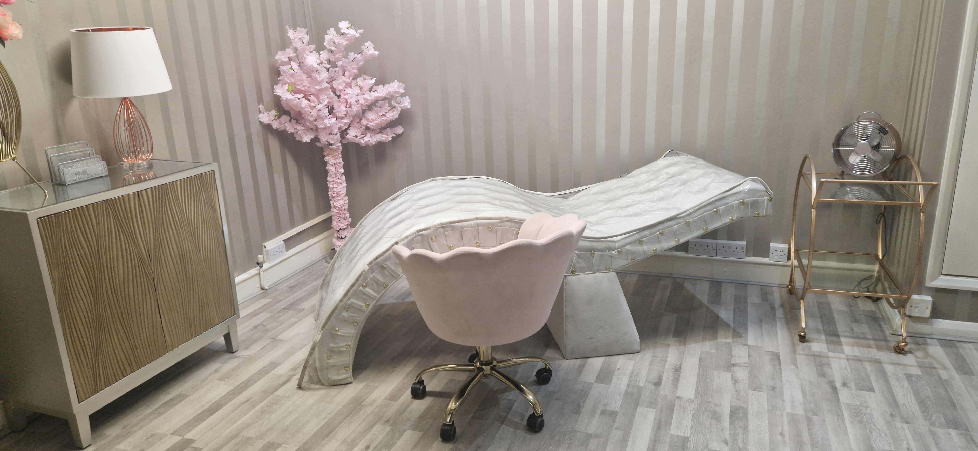 Luxurious Beauty​/​Aesthetics Room Available for Hire near Marylebone ​/​ Edgware Road Station