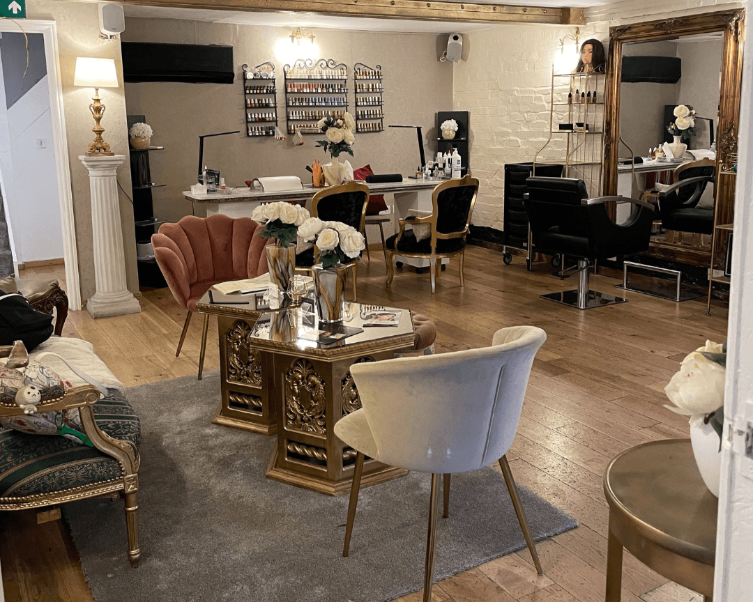 Beauty Salon  to Rent (whole or partial)
