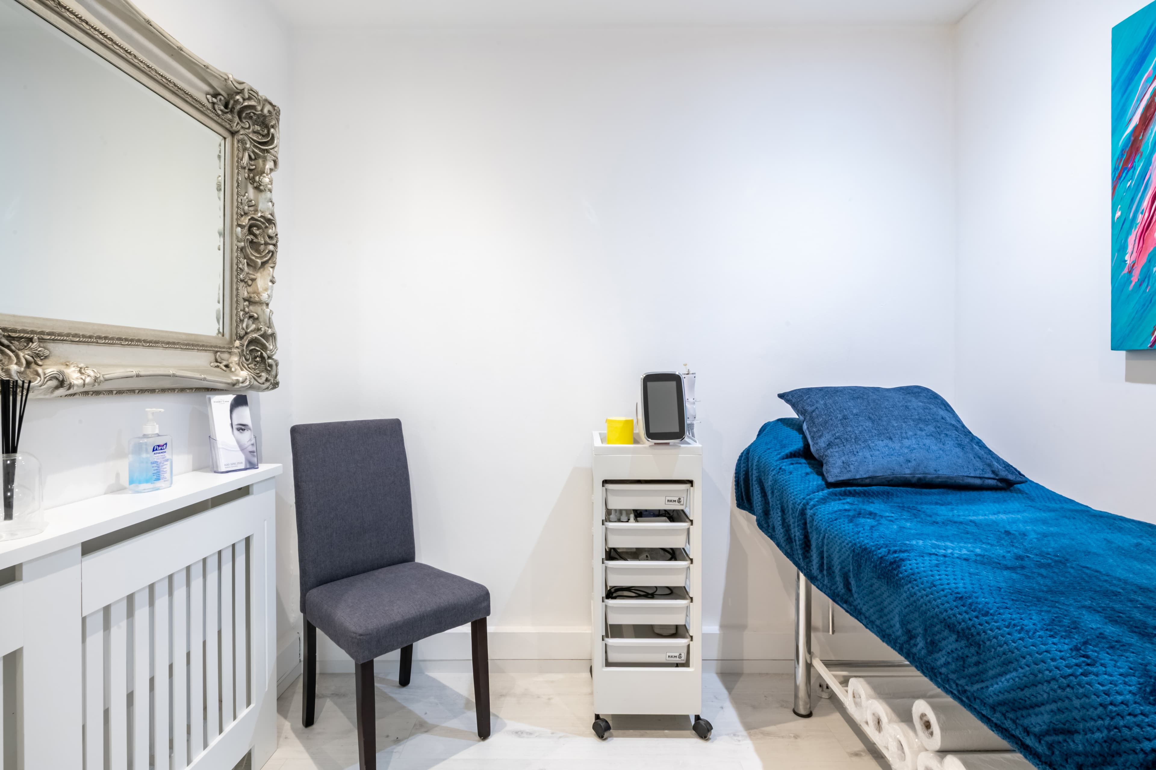 NEW Modern Beauty Salon In West Hampstead