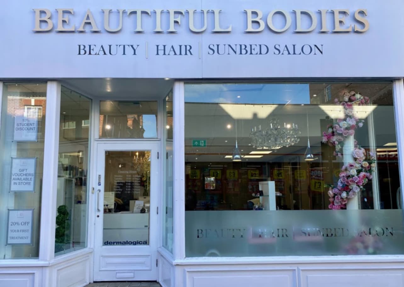 Beauty rooms / Nail desk / Pedicure station 