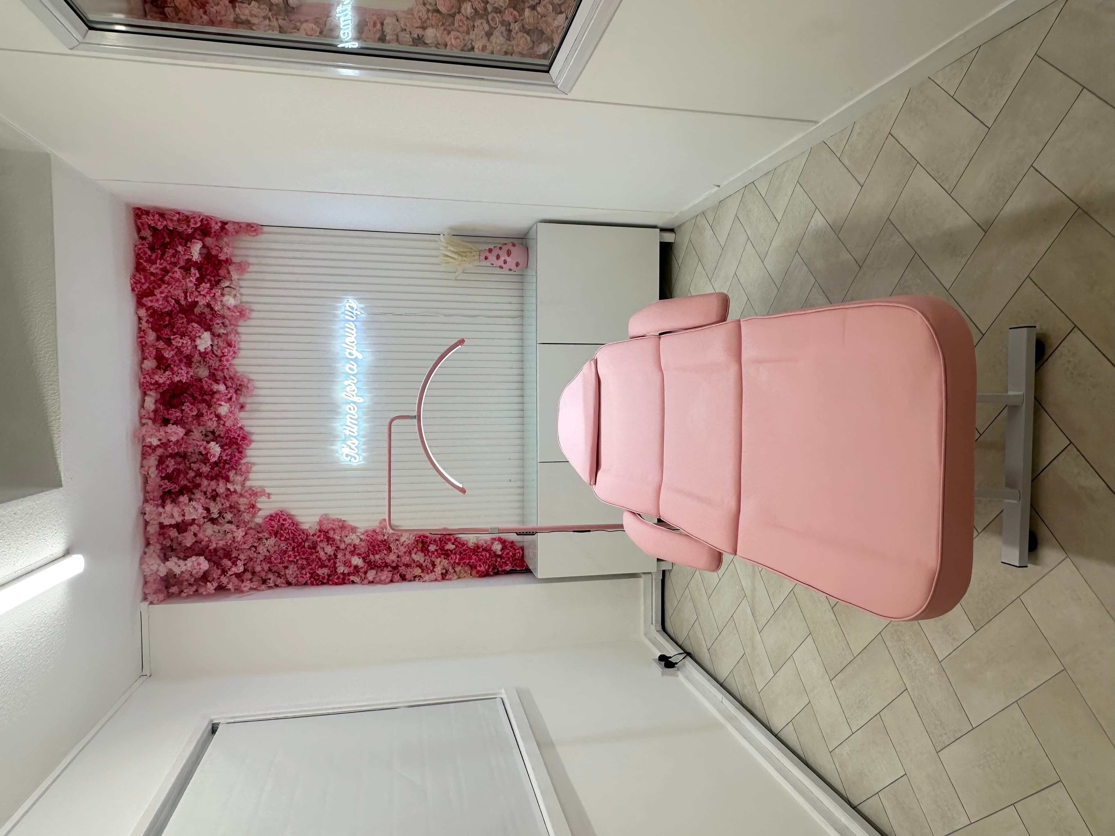 Beauty Room to Rent in London Colney, Hertfordshire