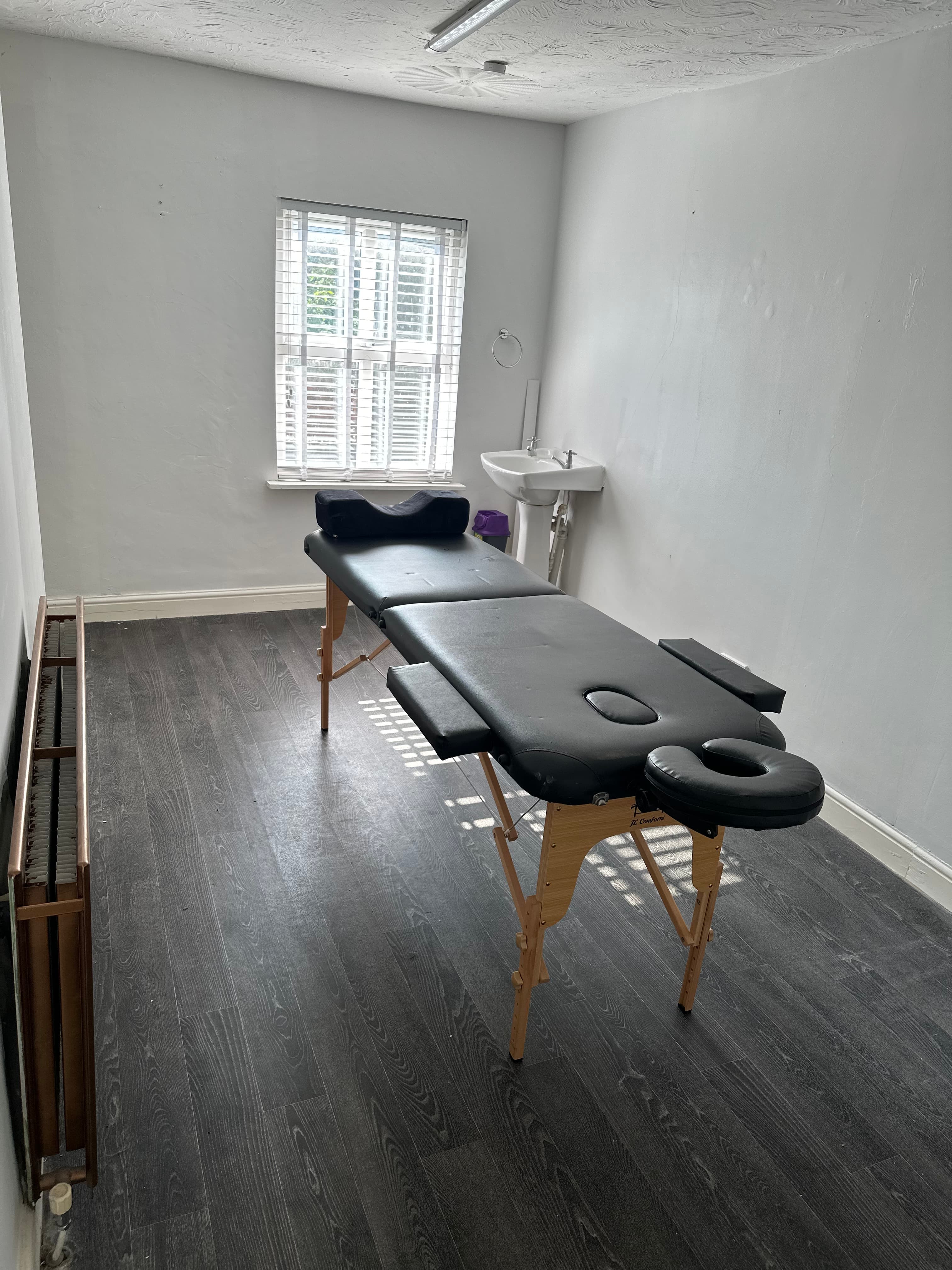 Small private room with lock door perfect for masseuce on busy Crellin street barrow in Furness 