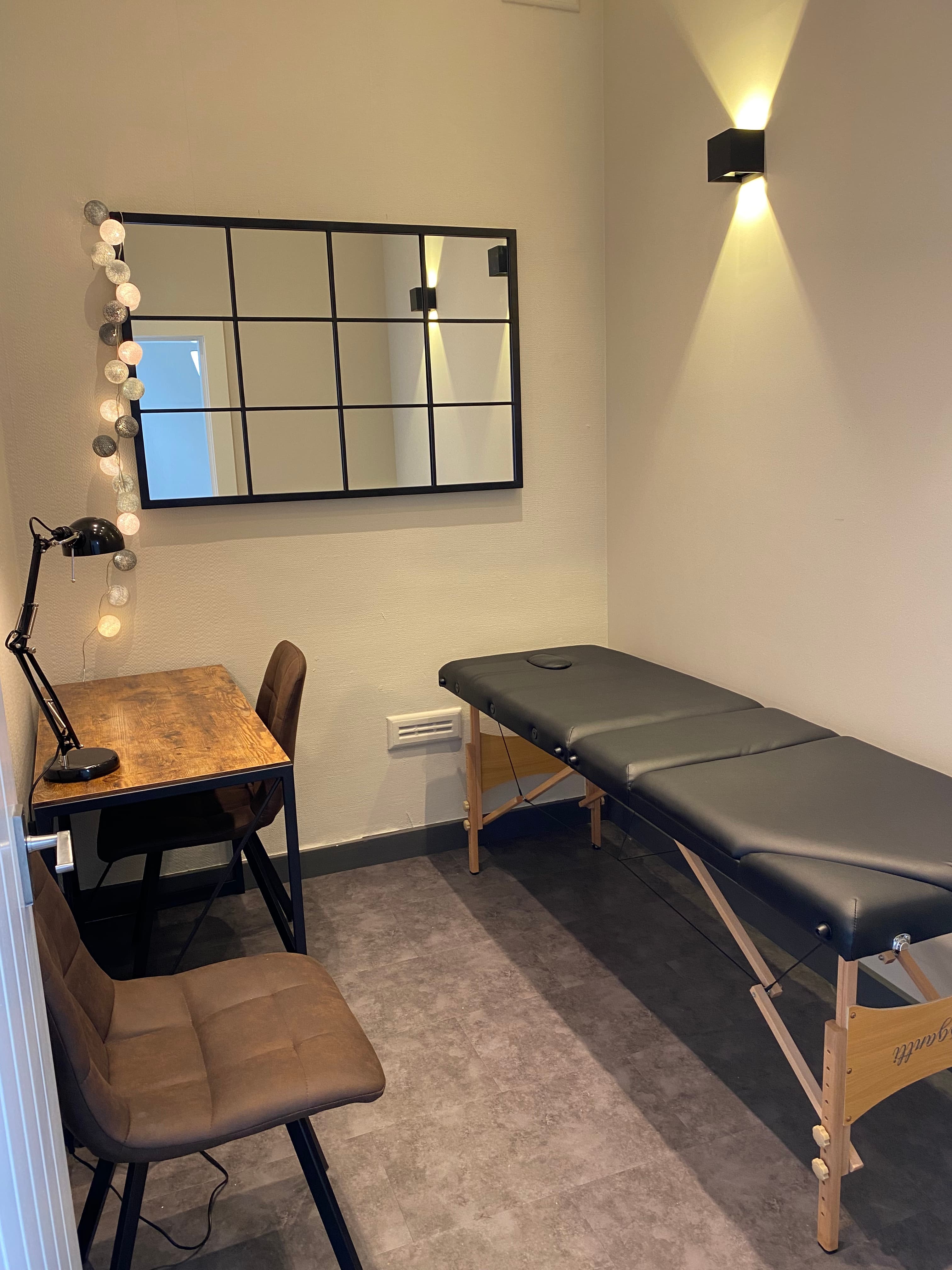 Therapy/treatment room available to rent