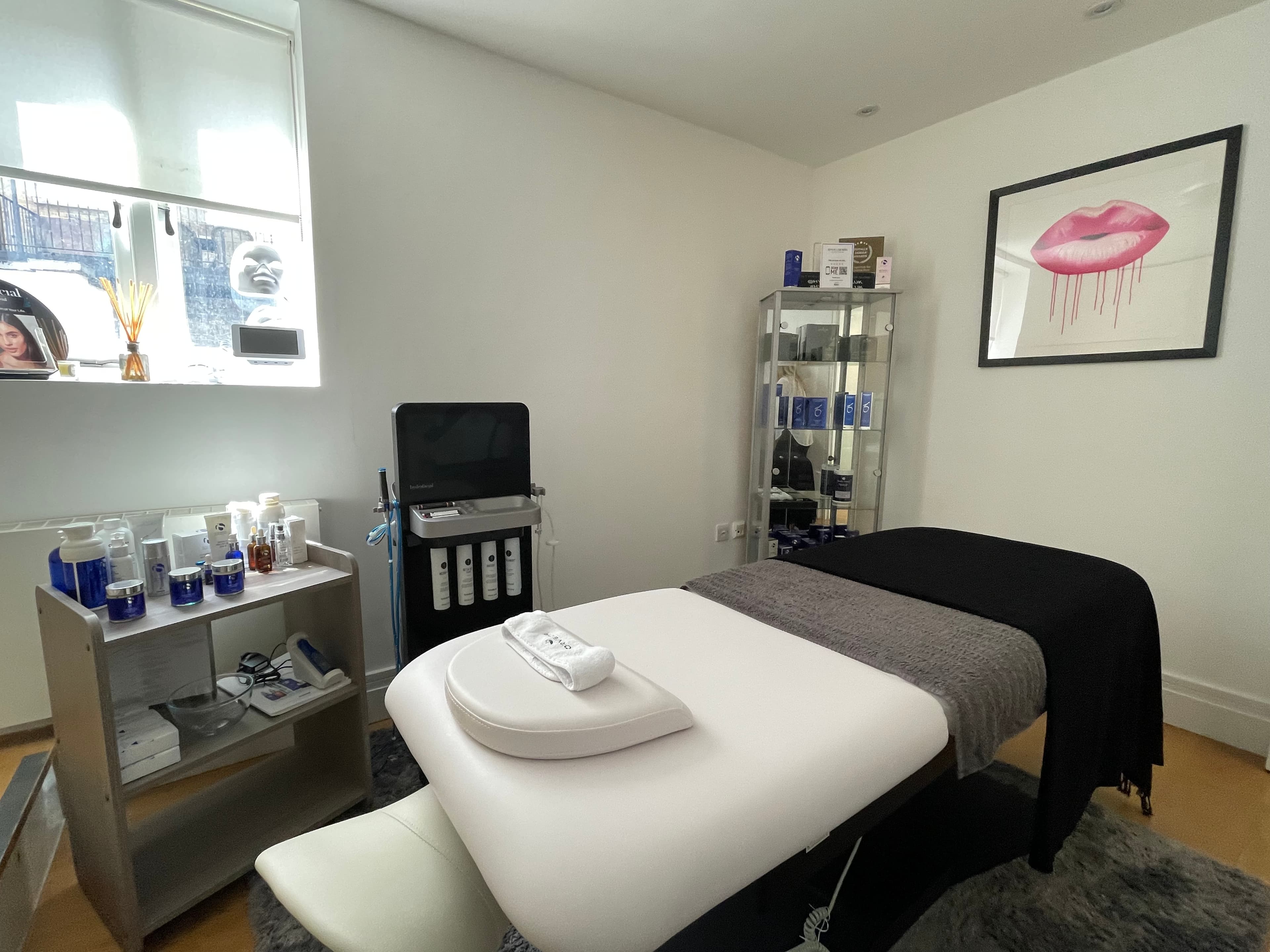 Aesthetic / beauty therapy room to rent in Knightsbridge