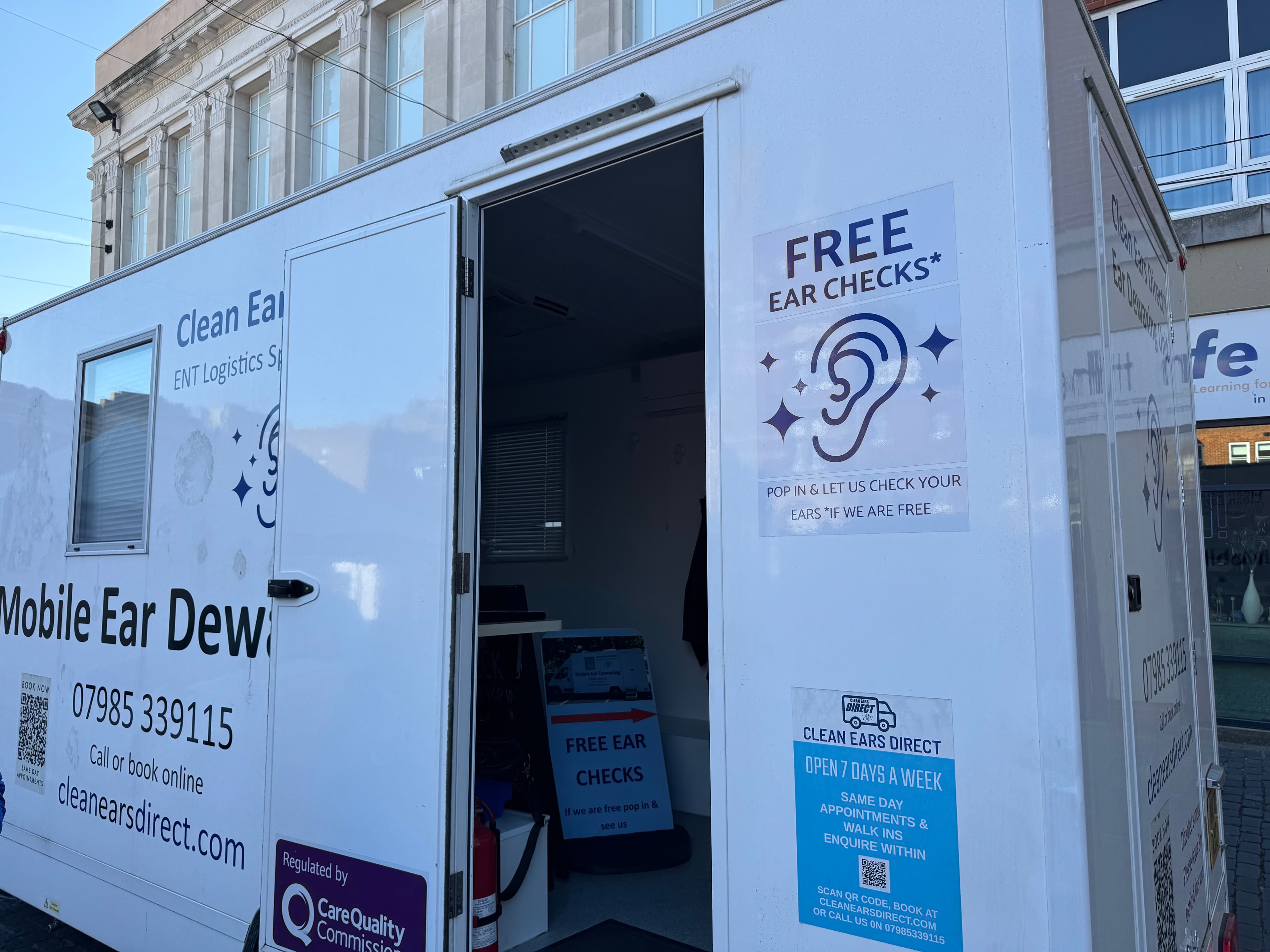 Fully Equipped Mobile Clinic for Rent in Enfield – Flexible Terms, Ready to Operate