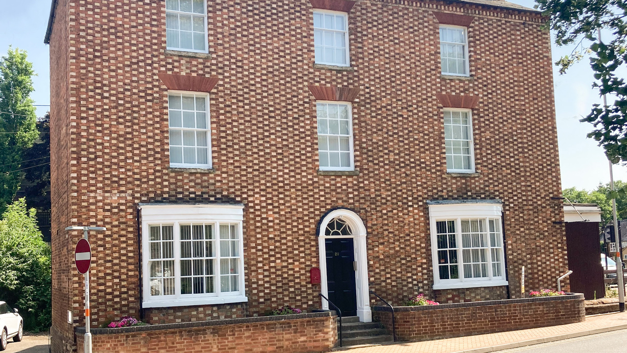 Beauty &amp; Therapy Rooms In Wellingborough Town Centre